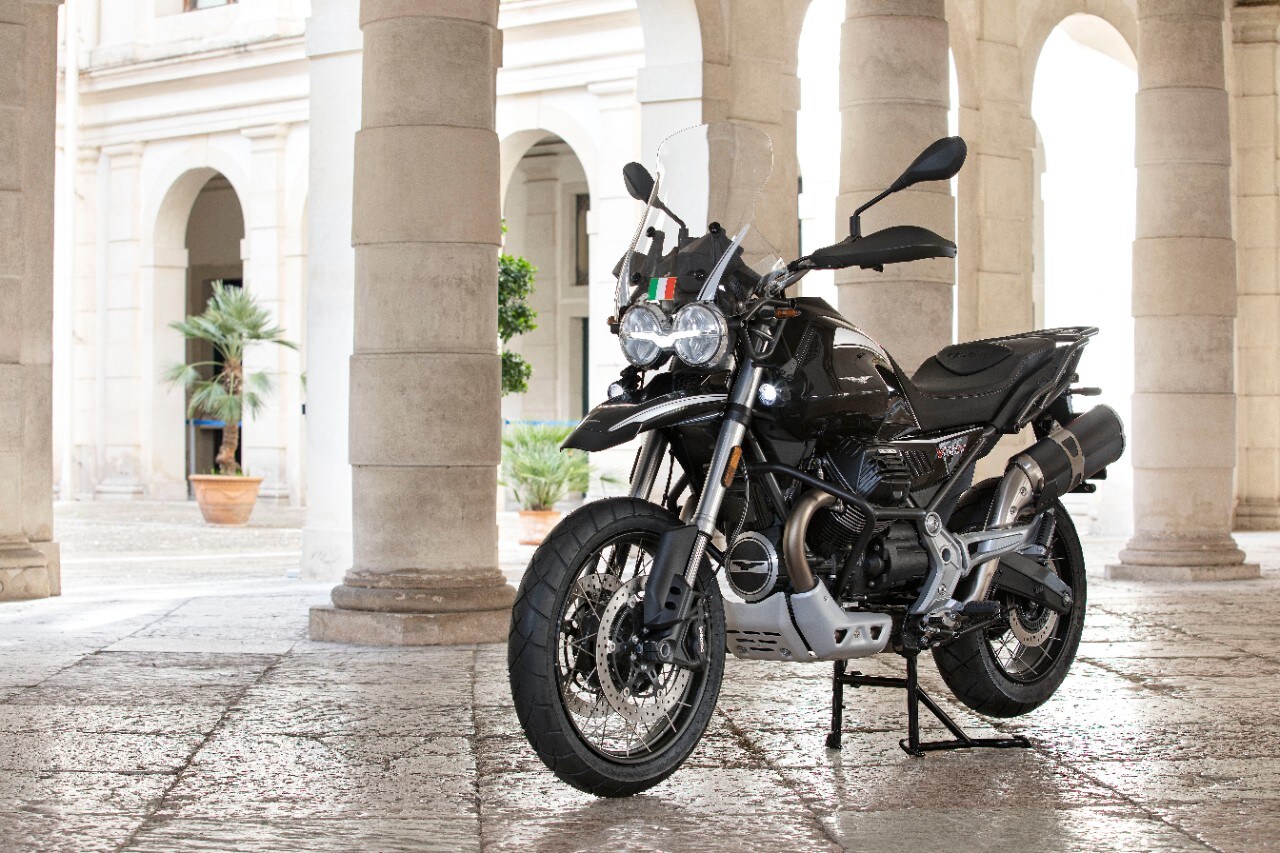 Moto Guzzi V85 TT Guardia d’Onore